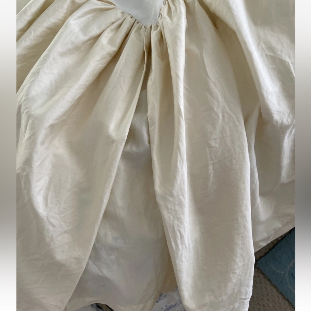 King Bedskirt Bloomingdale's 1872 Egyptian Cotton Butter Yellow  EUC